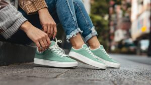 comment porter des baskets vertes femme