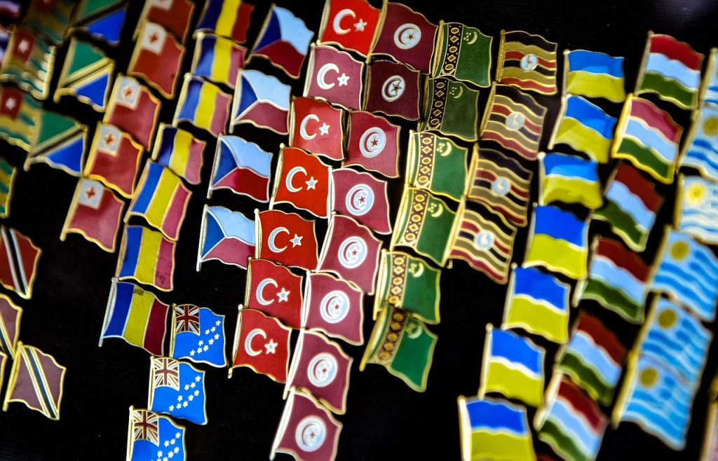 Pin’s personnalisés, l’objet miniature qui marque les esprits