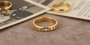 bague de naissance: symbole d'amour et de transmission familiale